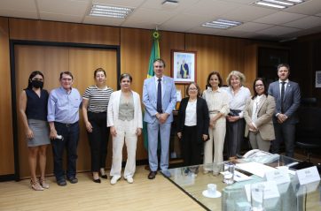 Fenam e MEC debatem sobre a deficiência na formação de novos médicos e a abertura desenfreada de faculdades